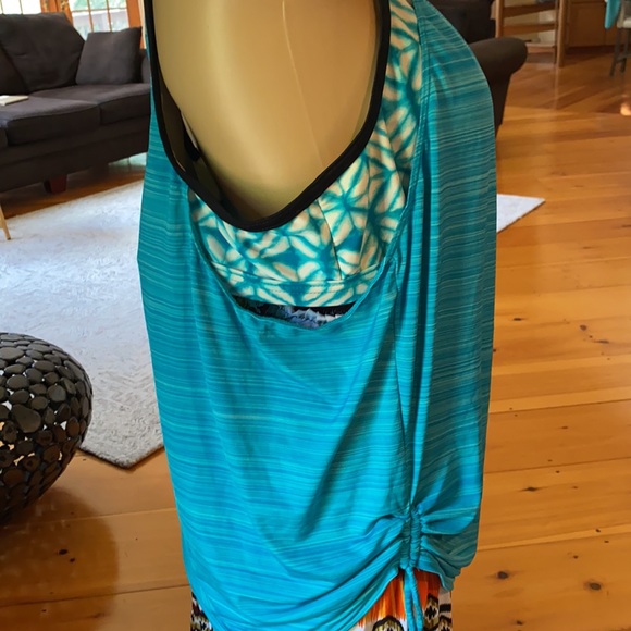 Swim top - Picture 2 of 7